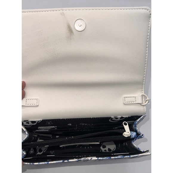 Betsey Johnson Handbag Crossbody Blue Floral Heart Chain Strap - Picture 3 of 9